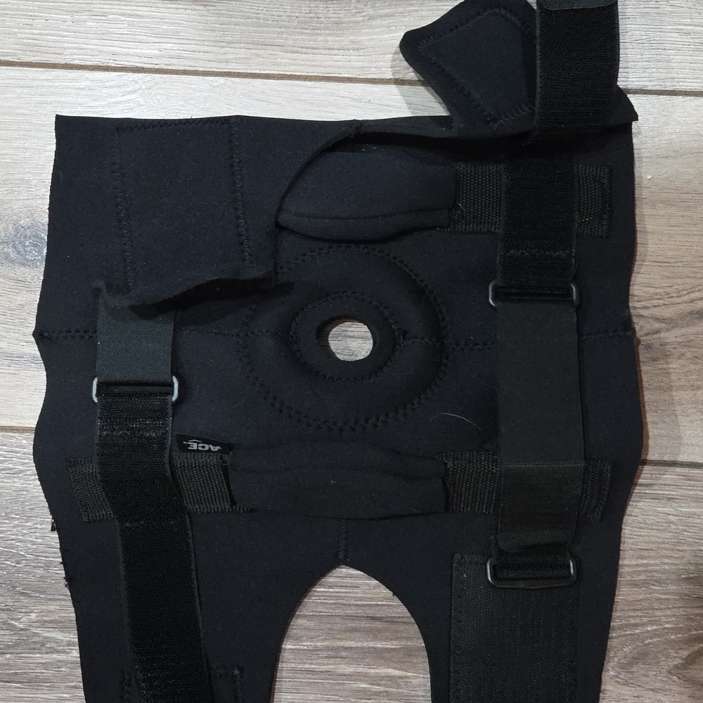 2 Black Knee Brace with Straps